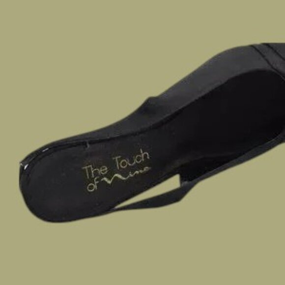 The Touch of Nina Satin Pumps EUC - Picture 9 of 12